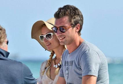 باريس هيلتون في إجازة مع فريديريك حبيبها الجديد 